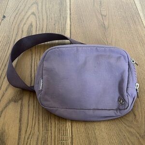 Lululemon 2L Belt Bag